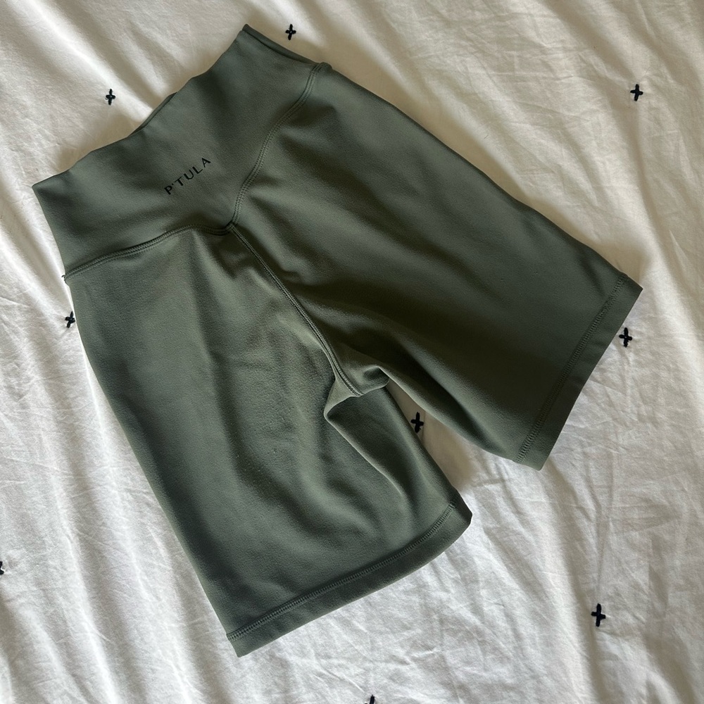 P'tula Shorts - Picture 2 of 3